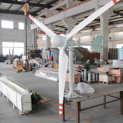 Σύγχρονη γεννήτρια τουρμπίνας 3KW 5KW 48V 96V 220V αέρα ύφους οριζόντια για την εγχώρια χρήση